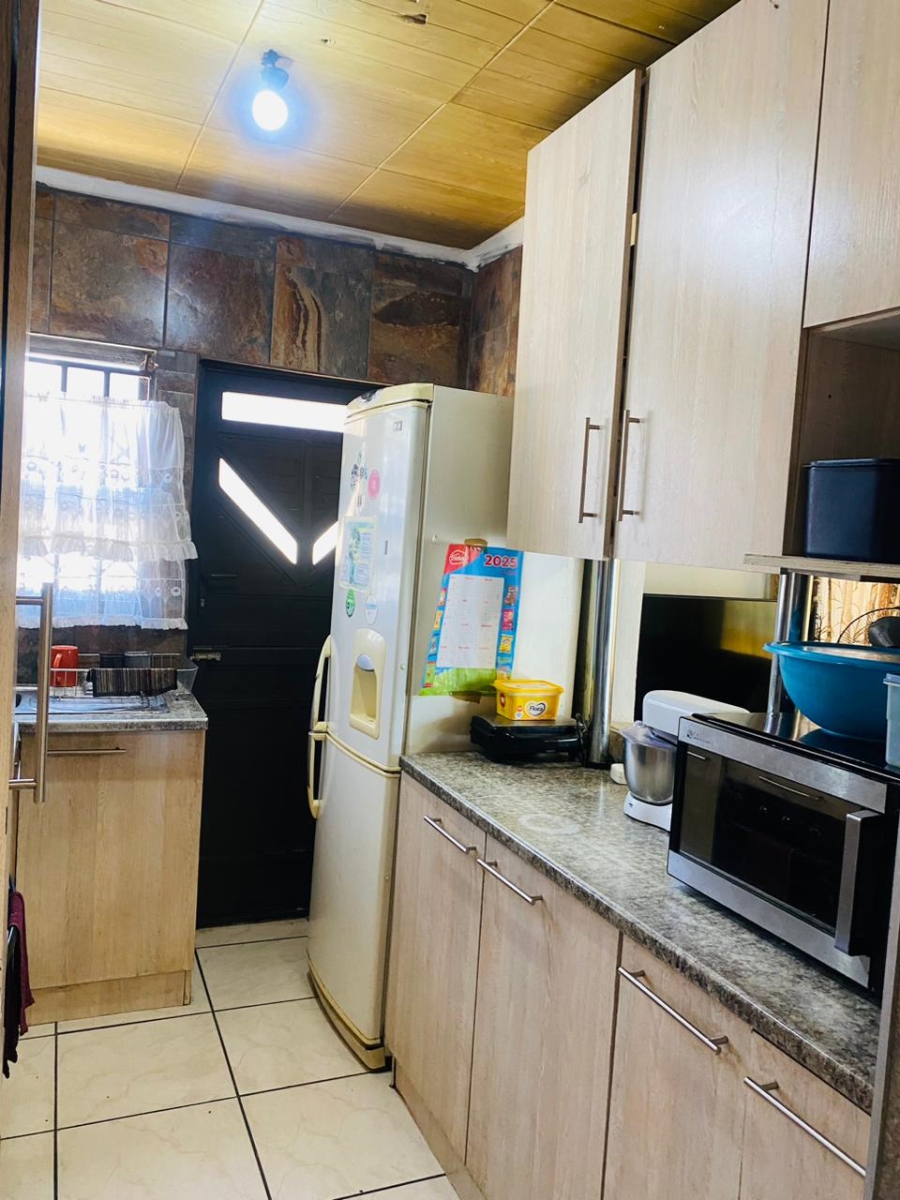 2 Bedroom Property for Sale in Kuyasa Western Cape